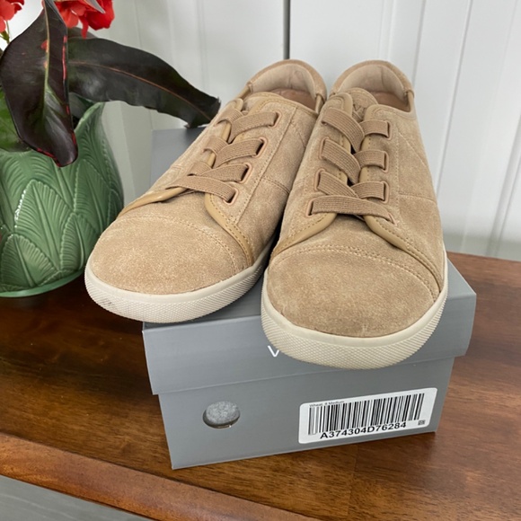 EUC Vionic Sneaker Wheat Sz 8 - Picture 4 of 8